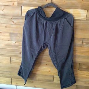 Lululemon crop pants